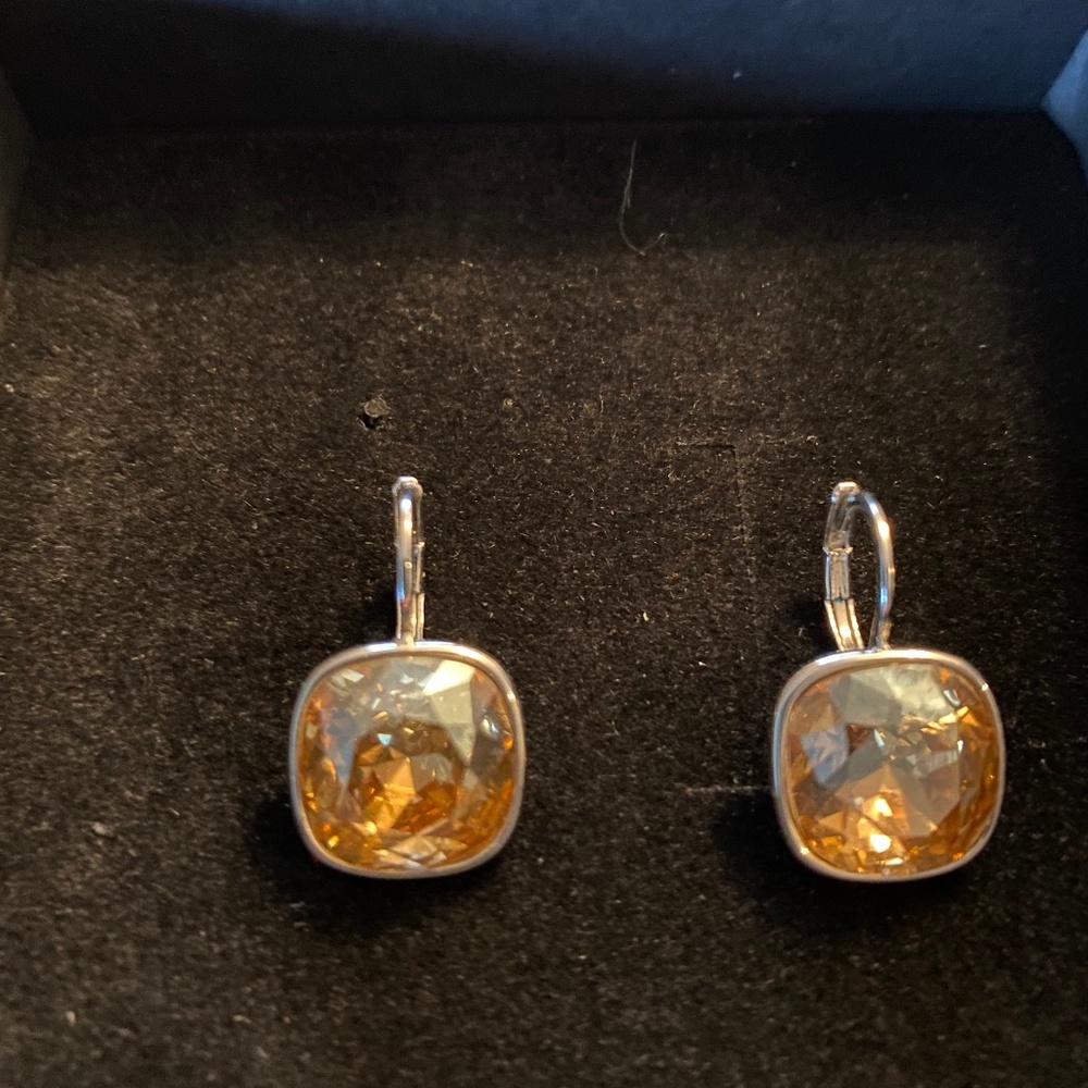 Swarovski drop earrings